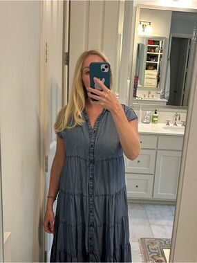 Molly bracken denim Chambray Tiered Button-Front Midi Dress - Blue